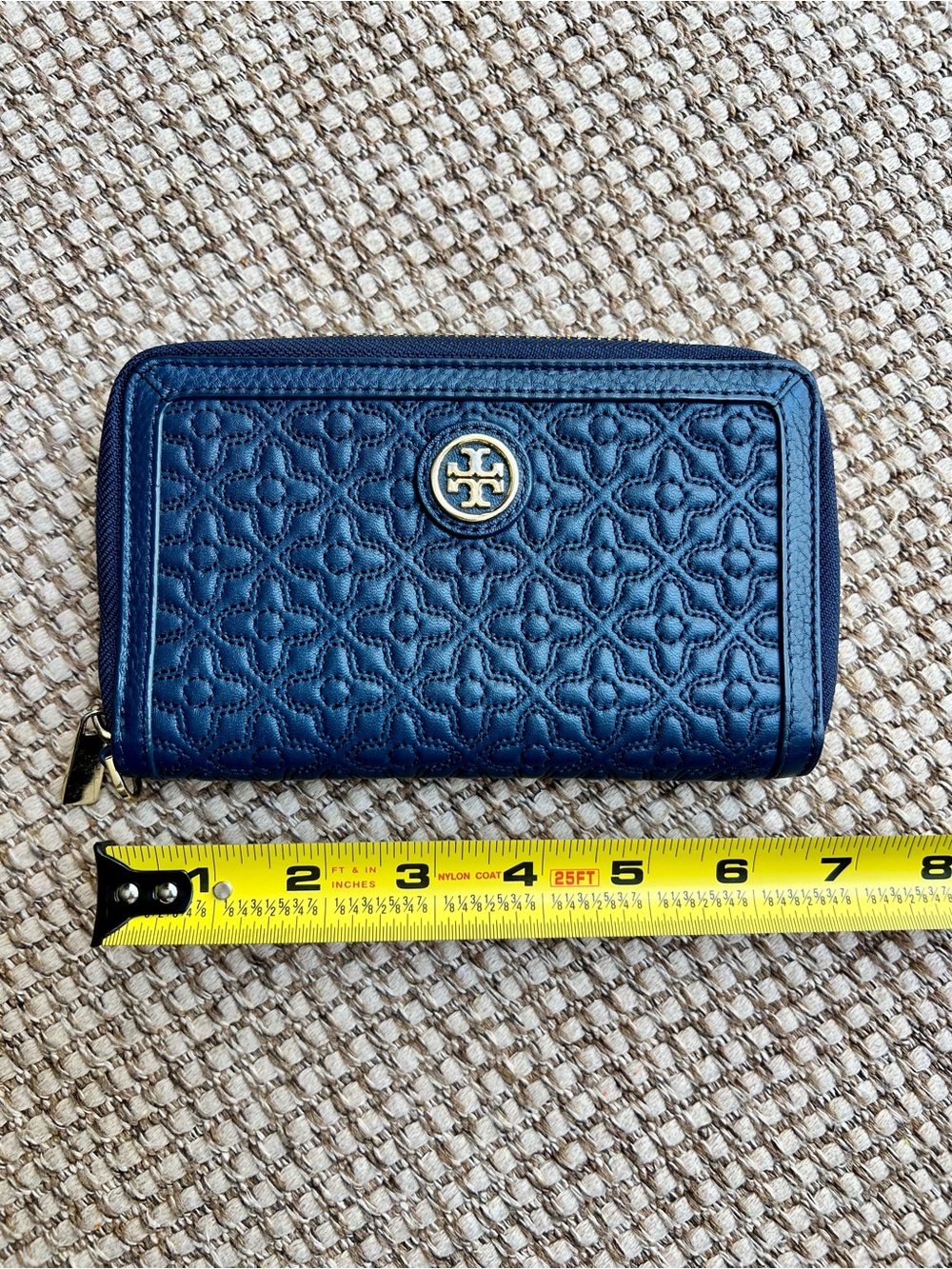 ⭐️Tory Burch Quilted Leather Zip-Around Wallet – Navy Blue - Picture 5 of 6